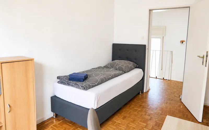 Apartment Offenbach OF647 Offenbach bei Frankfurt 200qm 9 Personen img3