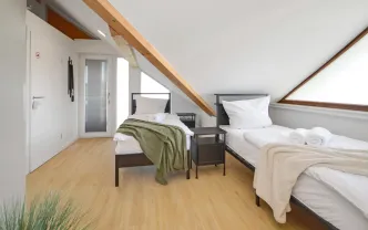 Wohnen auf Zeit  DT1257 Detmold-Pivitsheide, 20qm Dachgeschoss-Studio